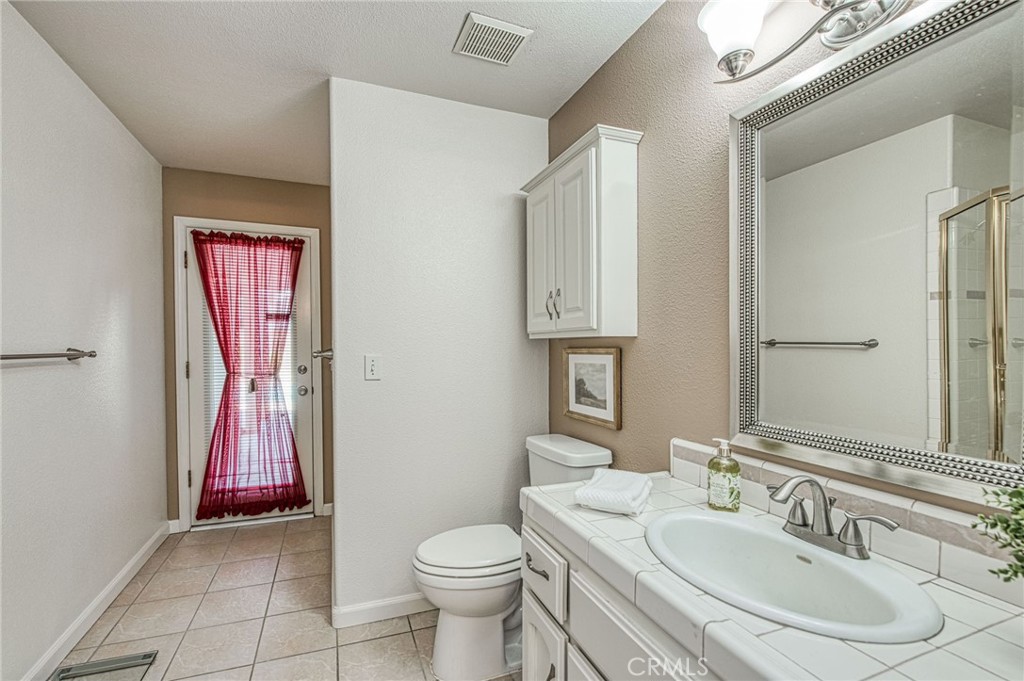 860 E Dartmouth, Fresno, CA 93730