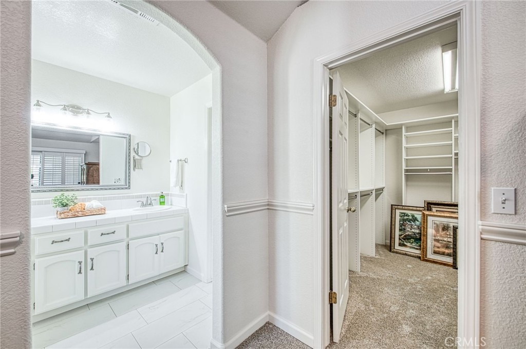 860 E Dartmouth, Fresno, CA 93730