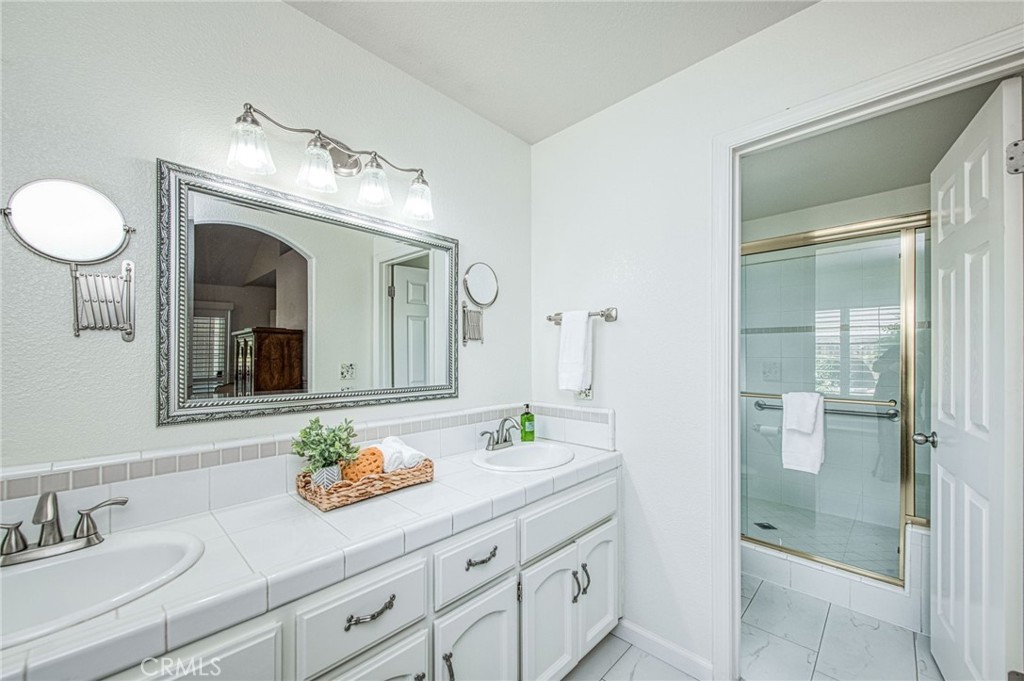 860 E Dartmouth, Fresno, CA 93730