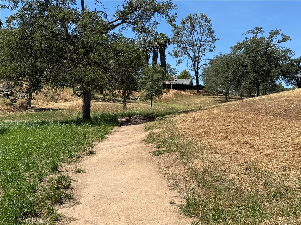 958 N Kings Canyon Ct, Coarsegold, CA 93614