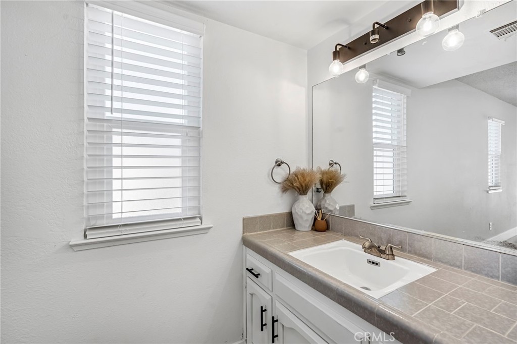 3656 W Harvard, Fresno, CA 93722