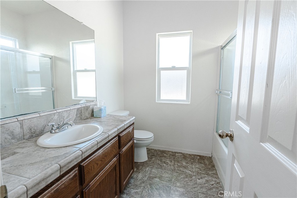 7443 Ensminger, Visalia, CA 93291