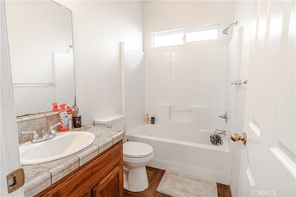 7443 Ensminger, Visalia, CA 93291