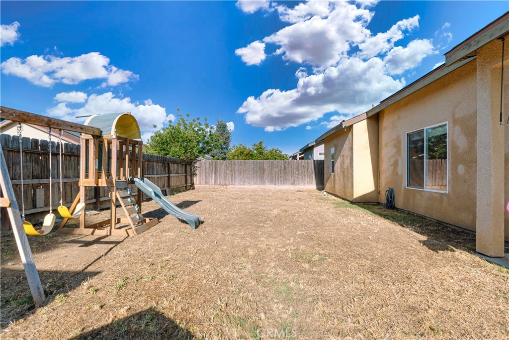 7443 Ensminger, Visalia, CA 93291