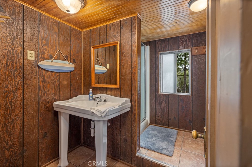 39173 Ski Slope, Bass Lake, CA 93604