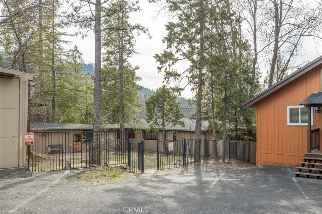 39173 Ski Slope, Bass Lake, CA 93604
