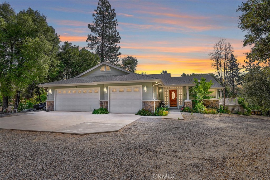 44550 Windsong Way, Ahwahnee, CA 93601