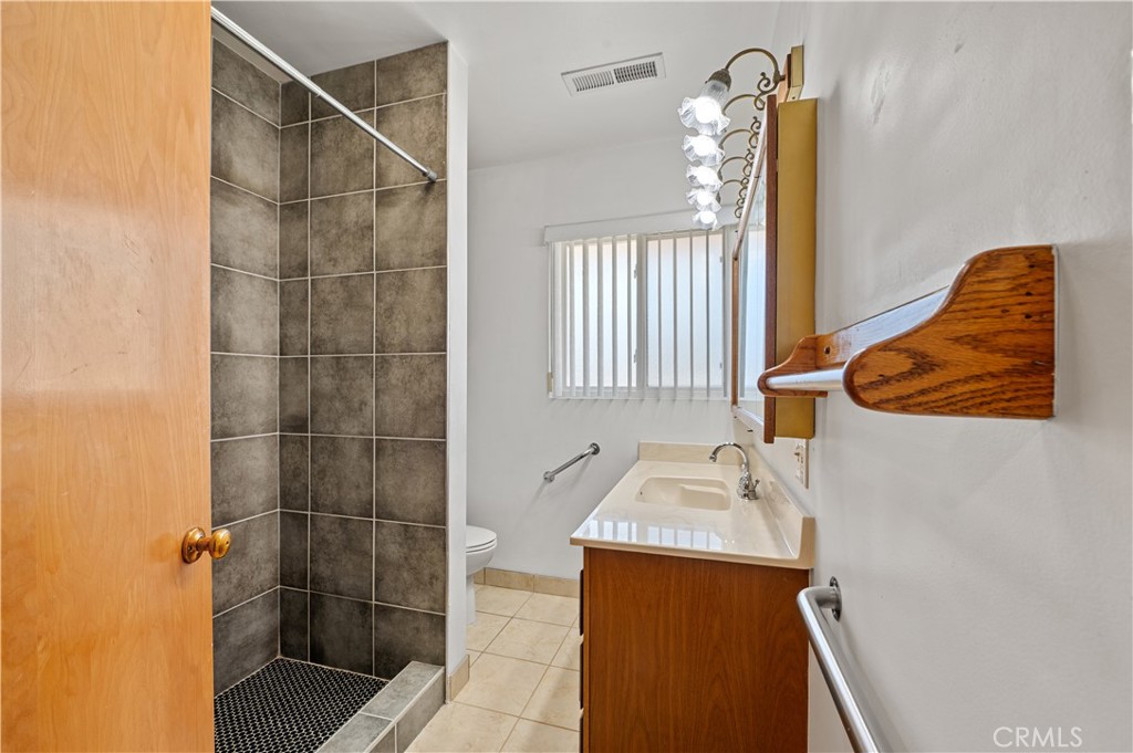5431 E Indianapolis, Fresno, CA 93727