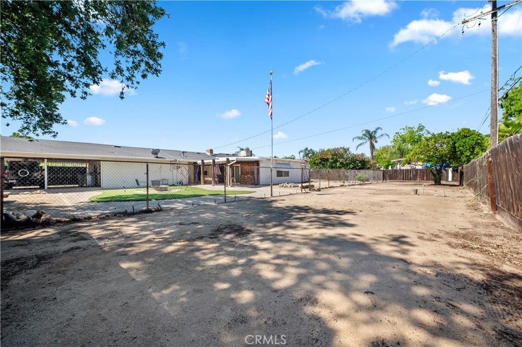 5431 E Indianapolis, Fresno, CA 93727