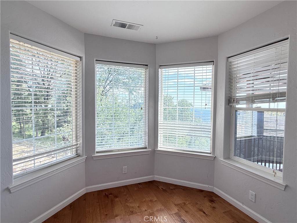 34914 Sneezeweed Ln, North Fork, CA 93643