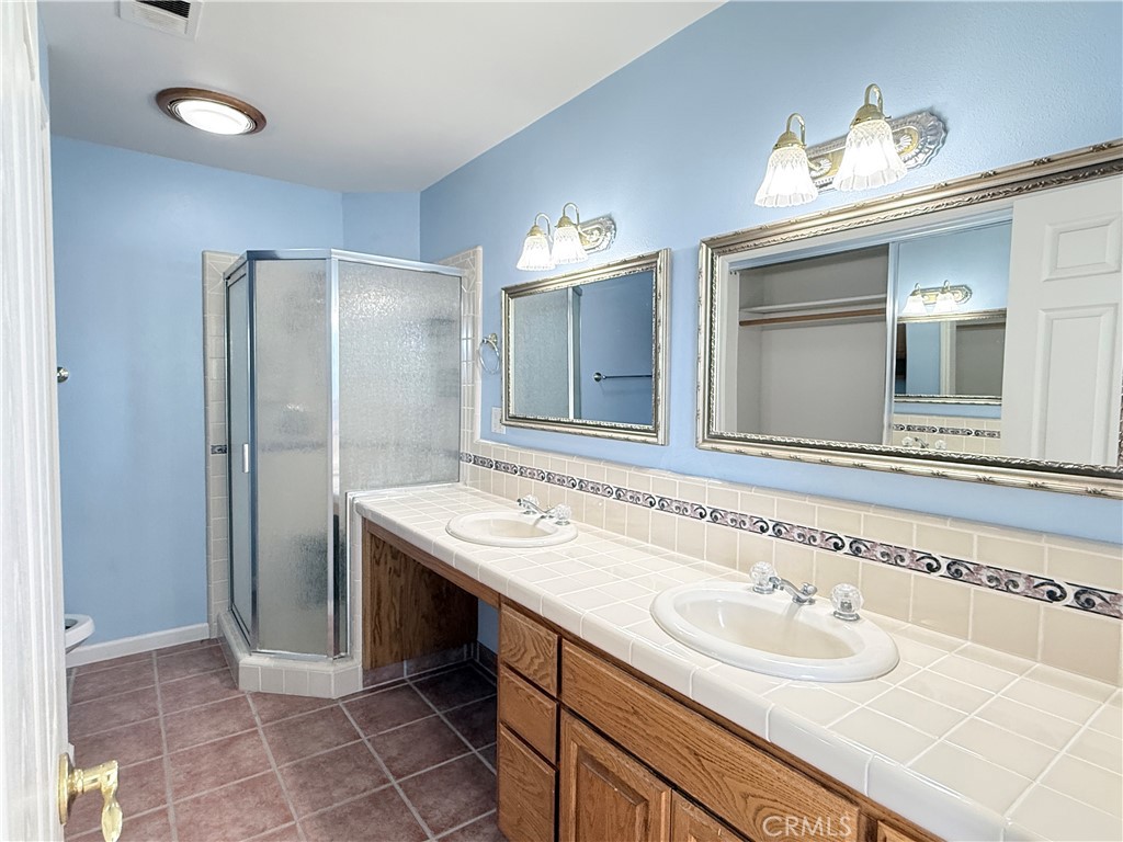34914 Sneezeweed Ln, North Fork, CA 93643