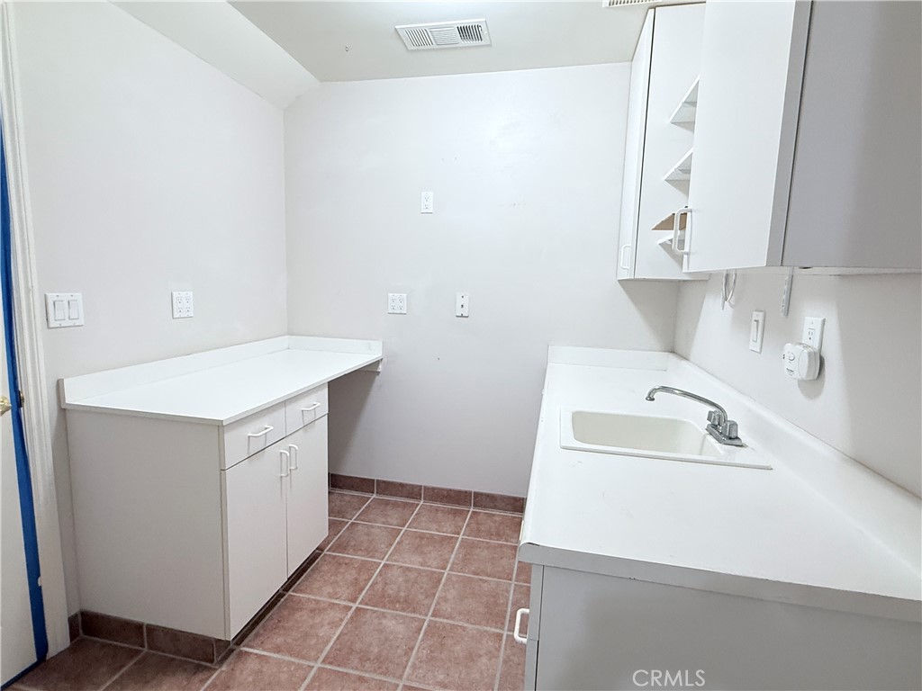34914 Sneezeweed Ln, North Fork, CA 93643