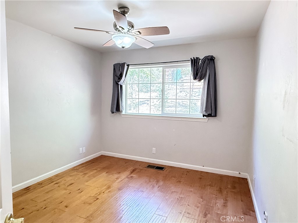 34914 Sneezeweed Ln, North Fork, CA 93643