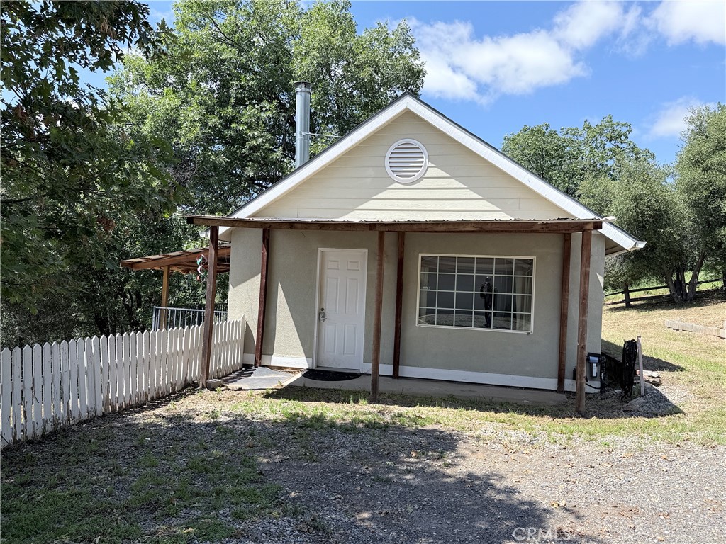 34914 Sneezeweed Ln, North Fork, CA 93643
