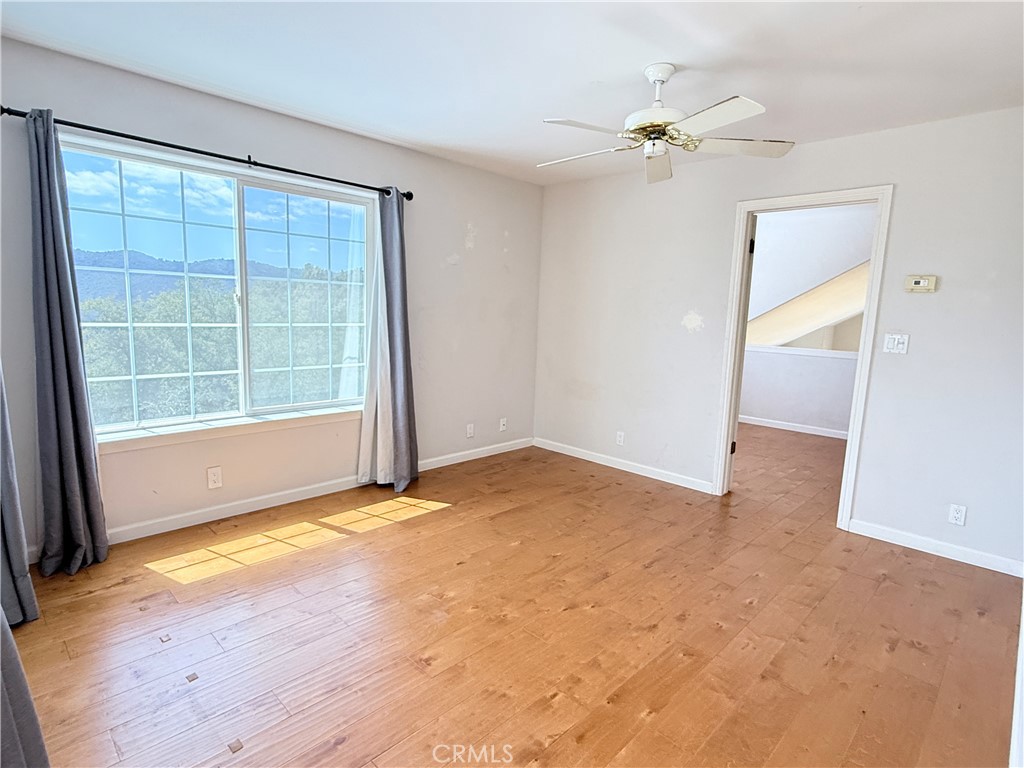 34914 Sneezeweed Ln, North Fork, CA 93643