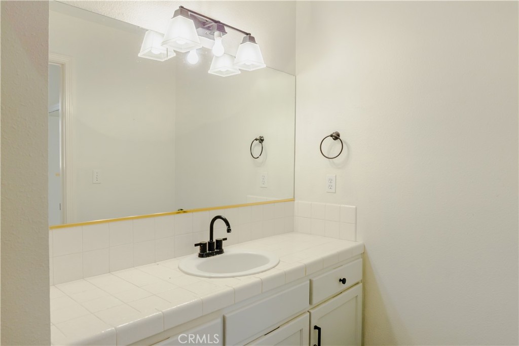 5430 W Fedora, Fresno, CA 93722