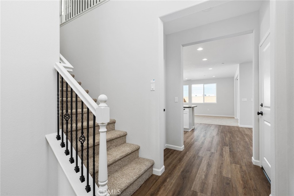 1266 S Talus Way, Madera, CA 93636