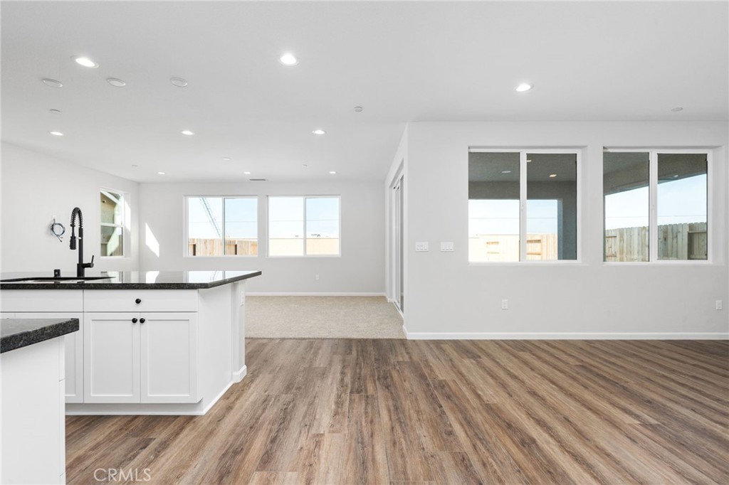 1266 S Talus Way, Madera, CA 93636