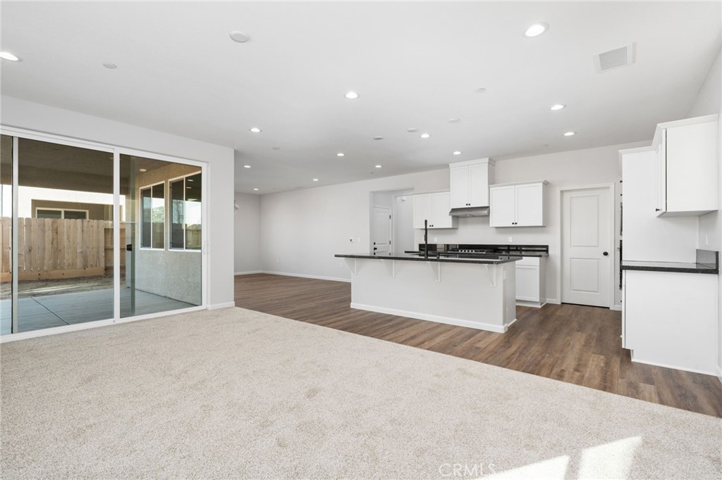 1266 S Talus Way, Madera, CA 93636
