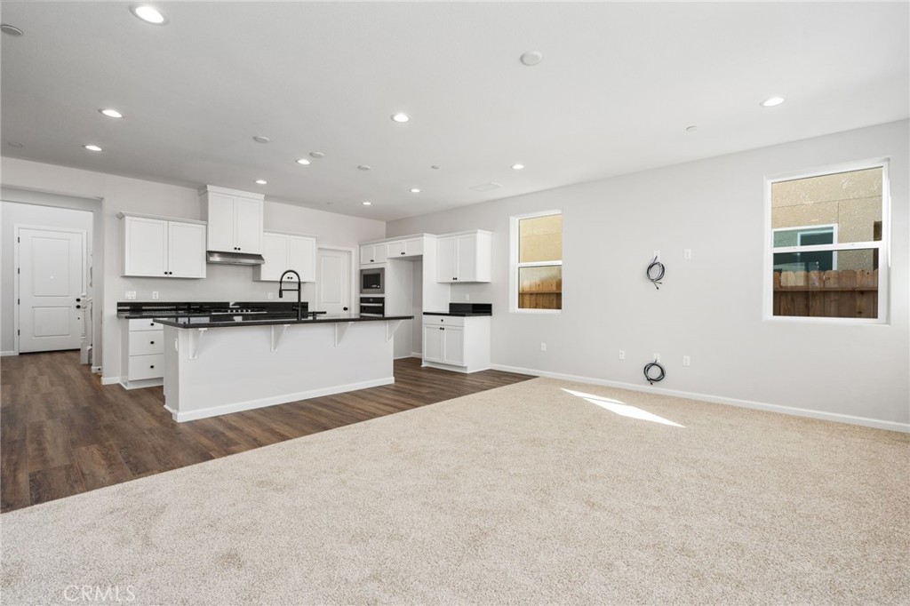 1266 S Talus Way, Madera, CA 93636