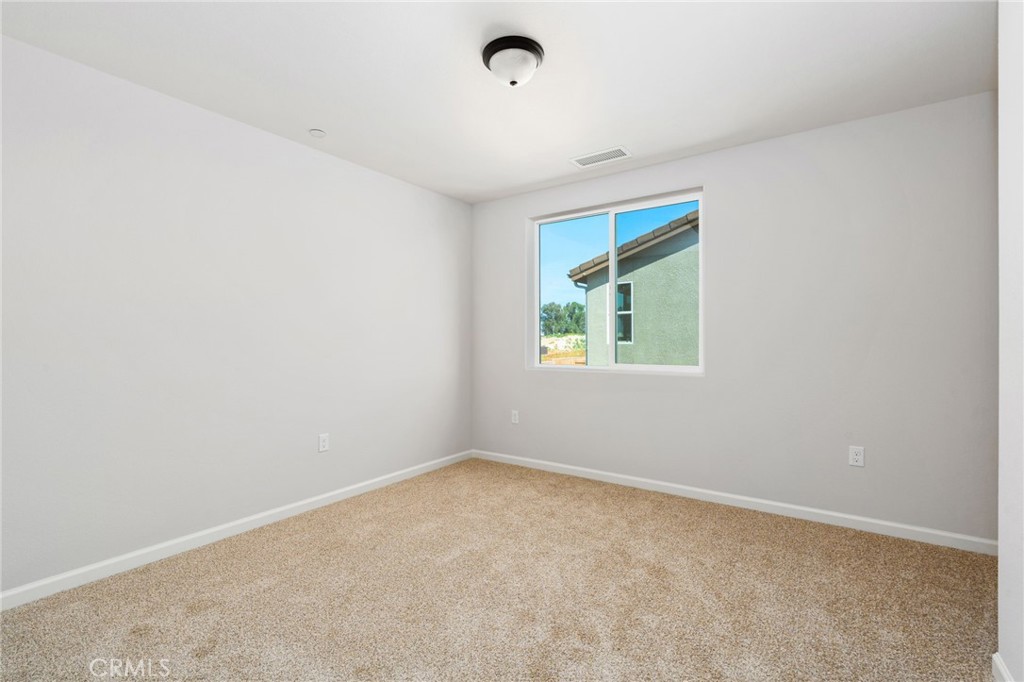 1266 S Talus Way, Madera, CA 93636
