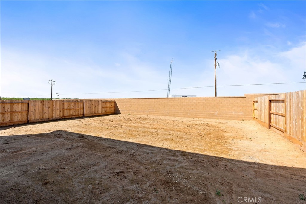 1266 S Talus Way, Madera, CA 93636