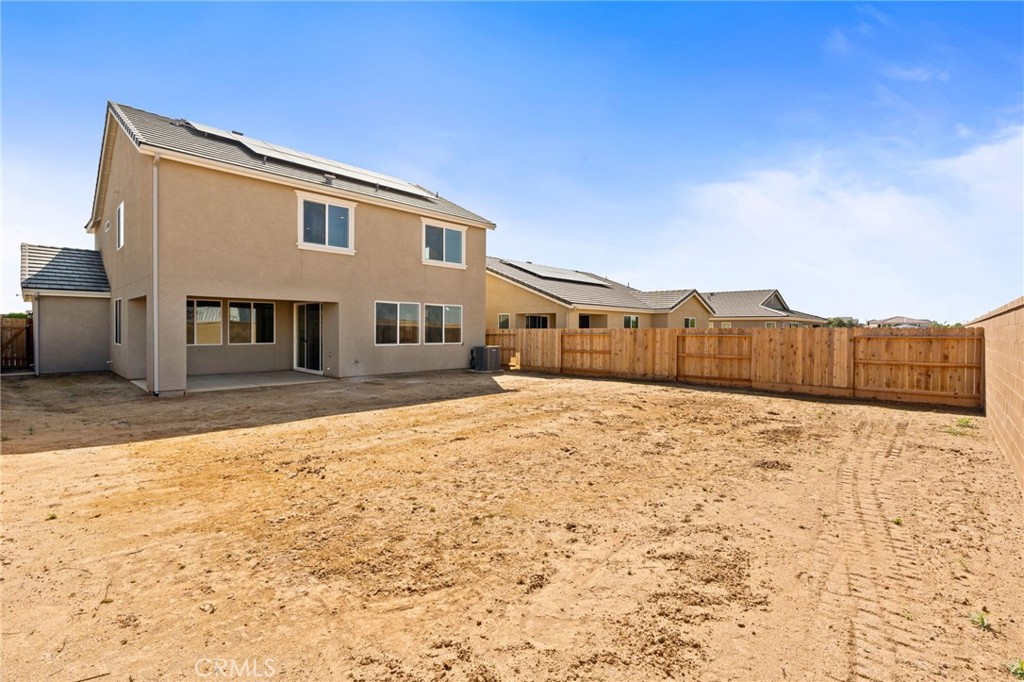 1266 S Talus Way, Madera, CA 93636