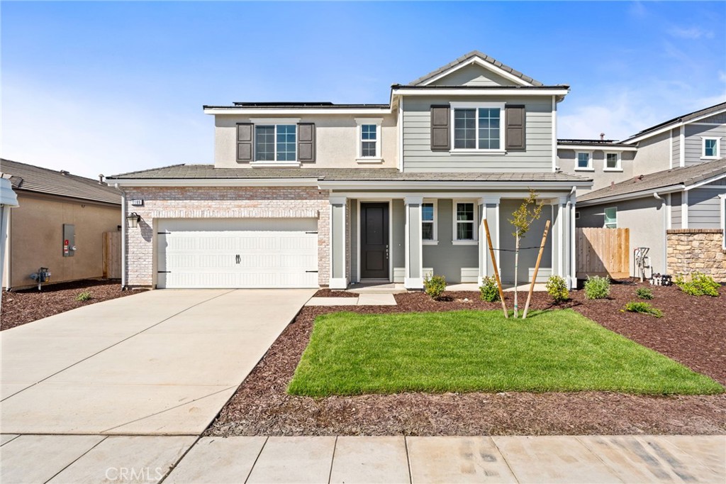 1189 W Magnolia Ct, Madera, CA 93636