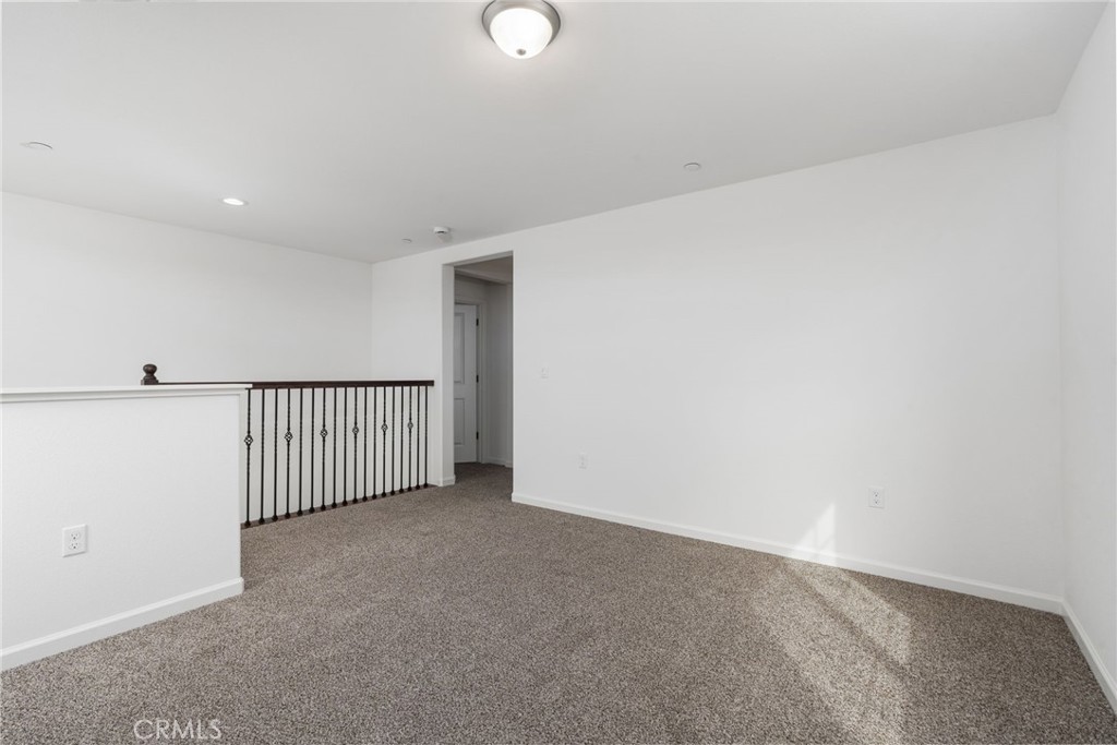 1189 W Magnolia Ct, Madera, CA 93636