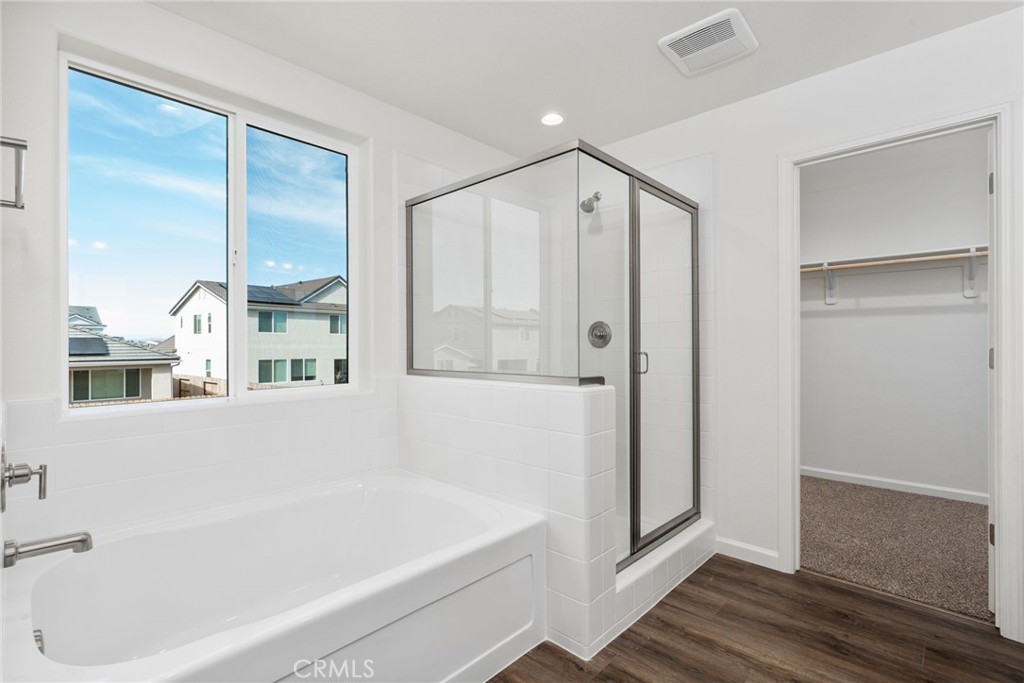 1189 W Magnolia Ct, Madera, CA 93636