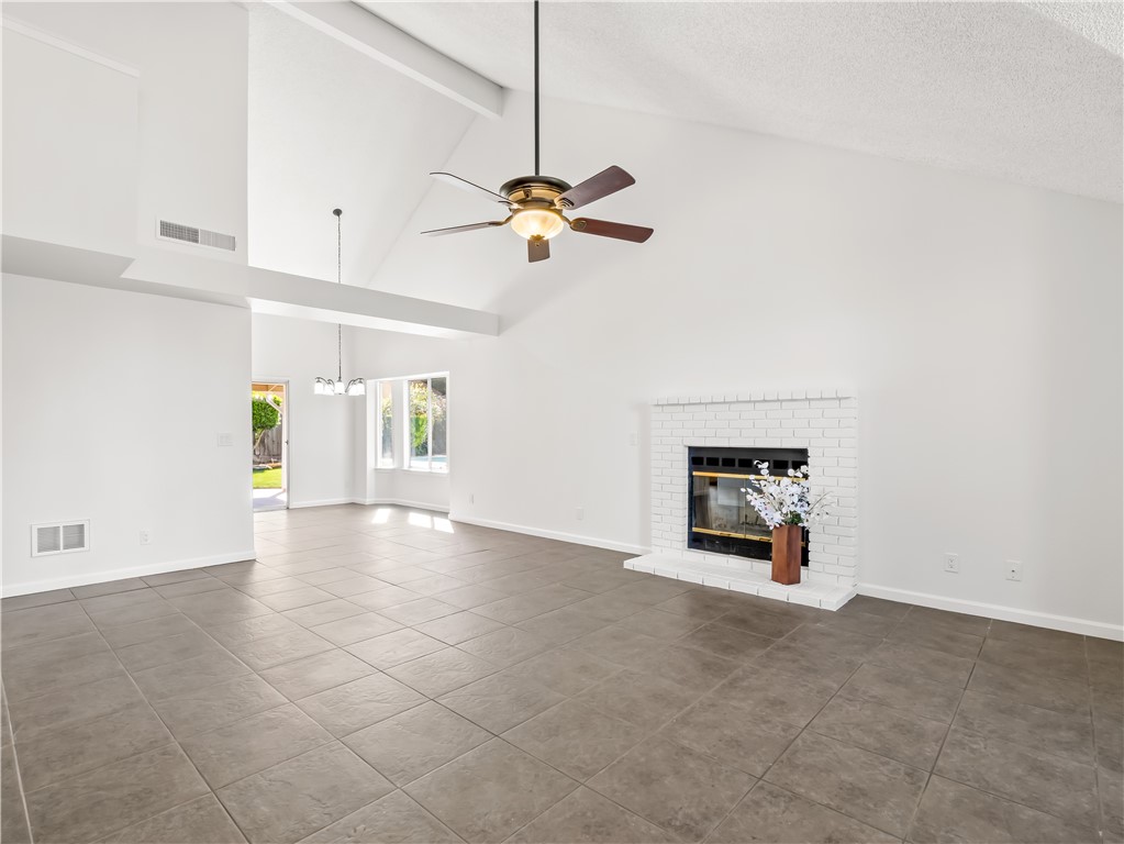 1631 E Deyoung, Fresno, CA 93720