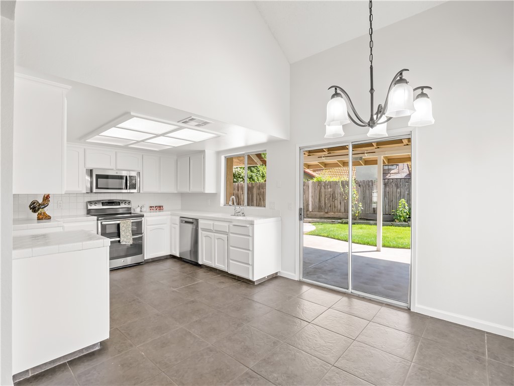 1631 E Deyoung, Fresno, CA 93720