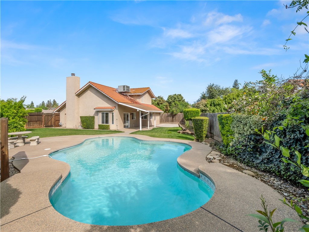1631 E Deyoung, Fresno, CA 93720