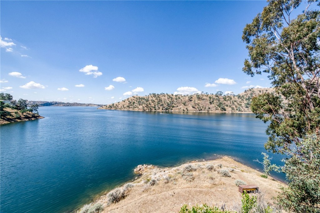 28037 Sky Harbour, Friant, CA 93626