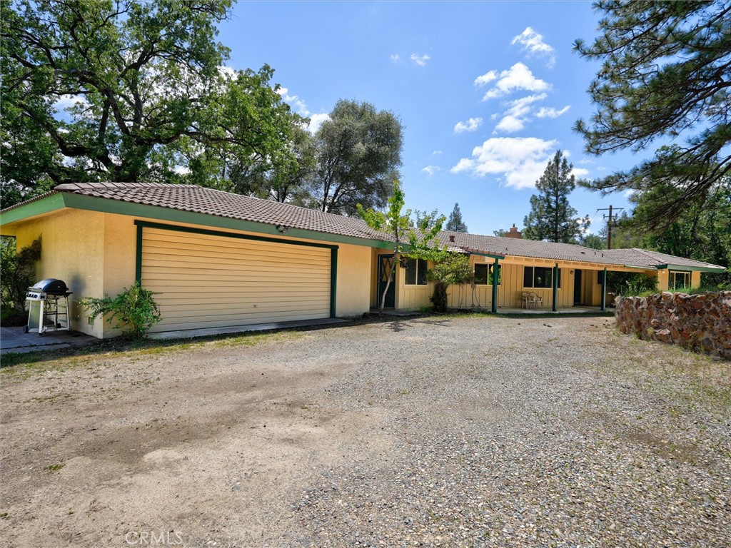 51300 Road 426, Oakhurst, CA 93644