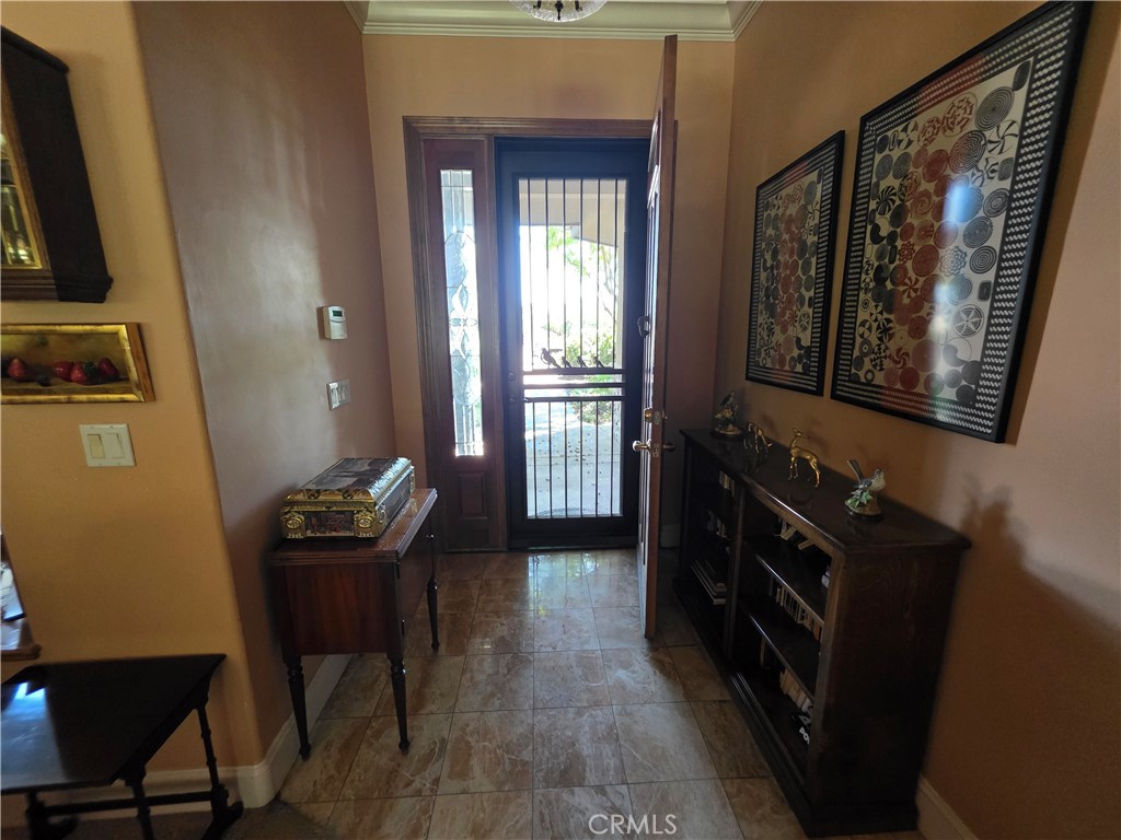 1072 Rorden Ave, Selma, CA 93662
