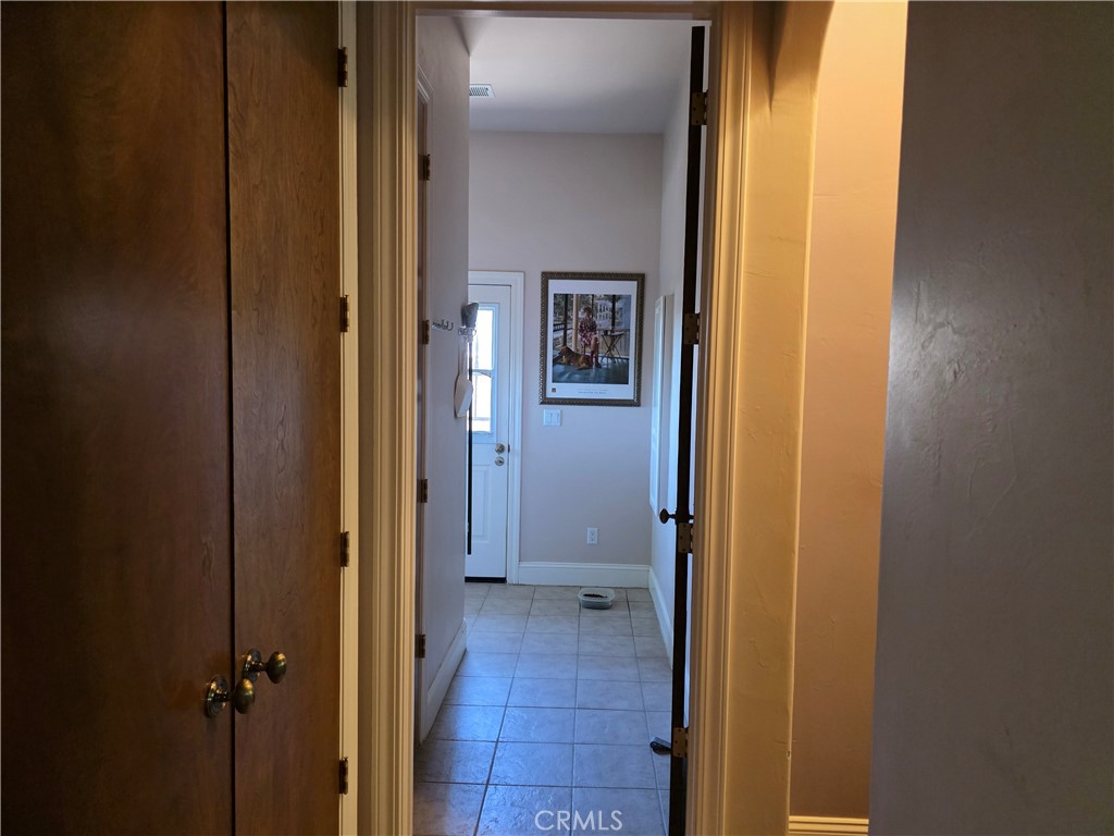 1072 Rorden Ave, Selma, CA 93662
