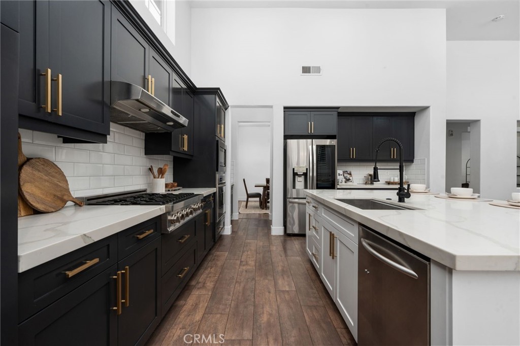 4133 Morro Bay, Clovis, CA 93619