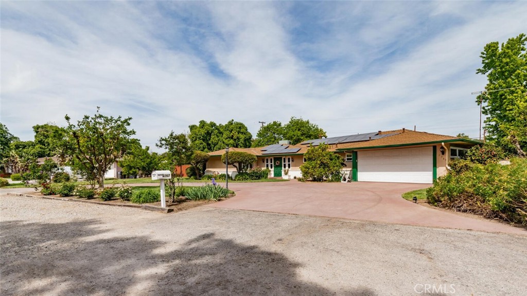 5767 E Park Circle, Fresno, CA 93727