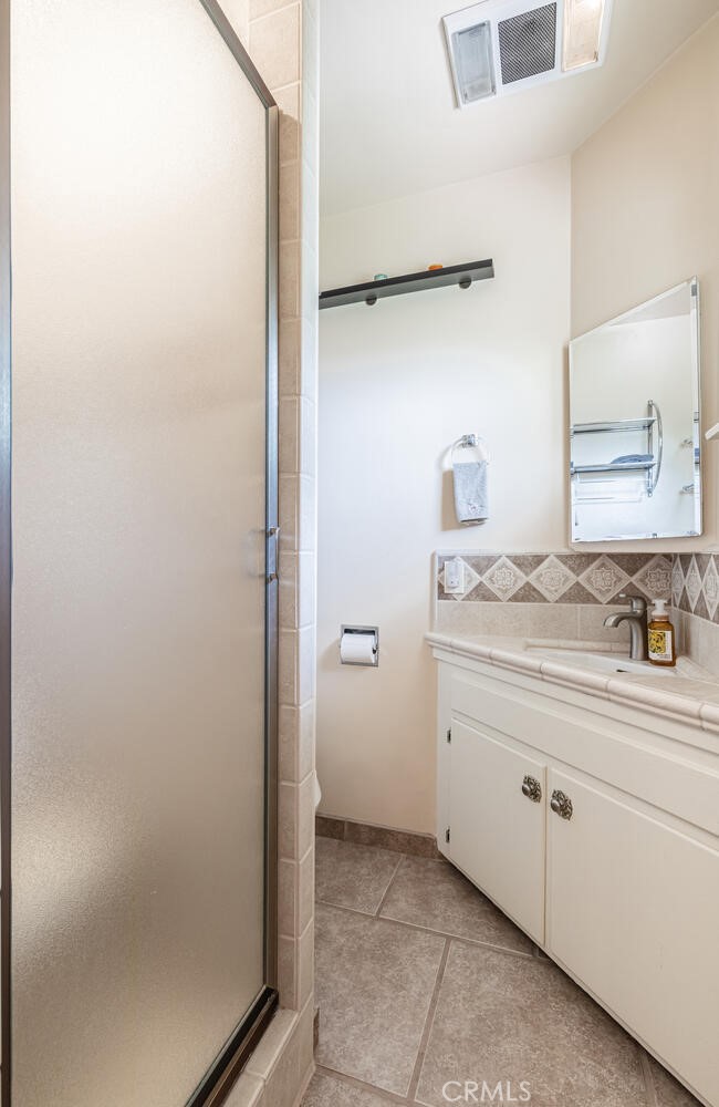 5767 E Park Circle, Fresno, CA 93727