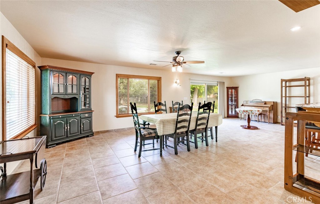 5767 E Park Circle, Fresno, CA 93727