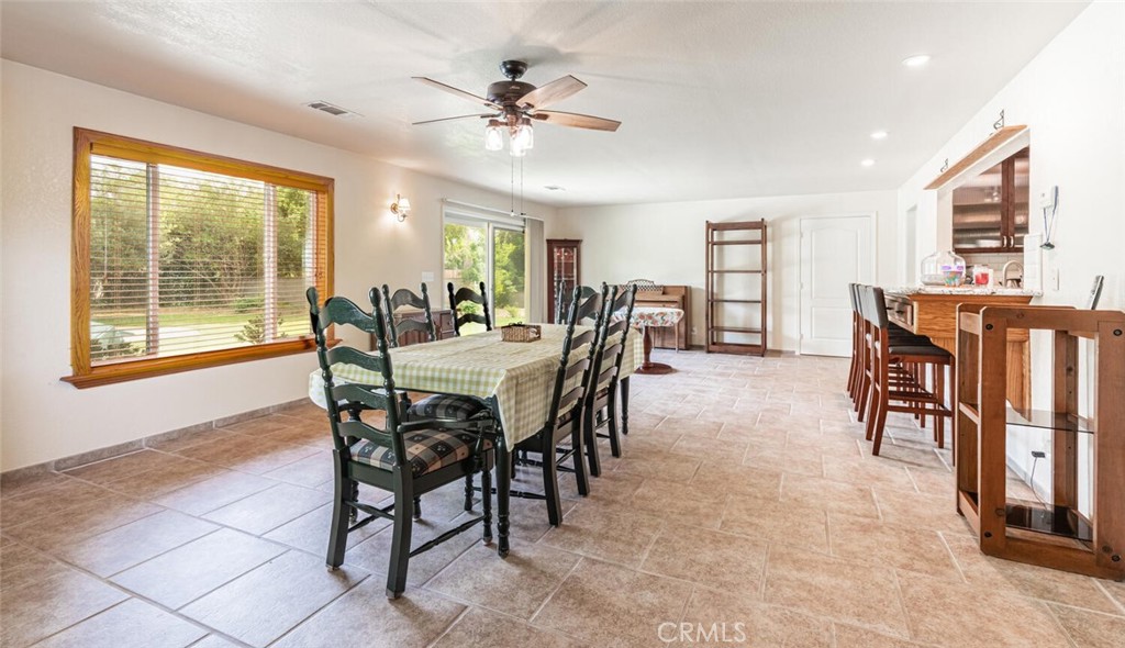 5767 E Park Circle, Fresno, CA 93727