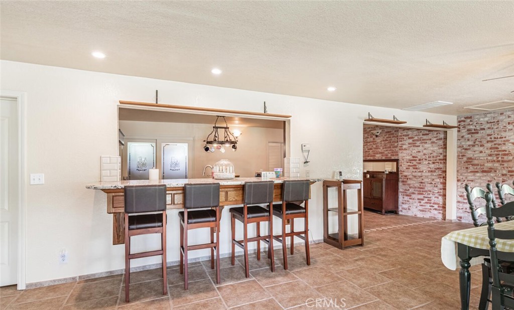 5767 E Park Circle, Fresno, CA 93727