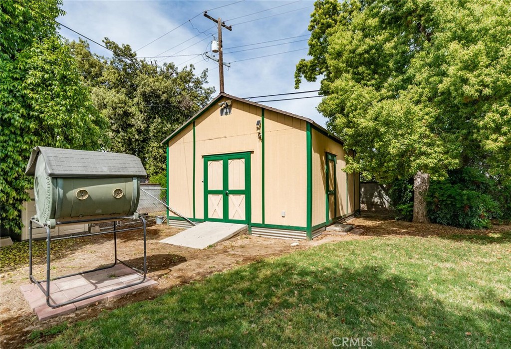 5767 E Park Circle, Fresno, CA 93727