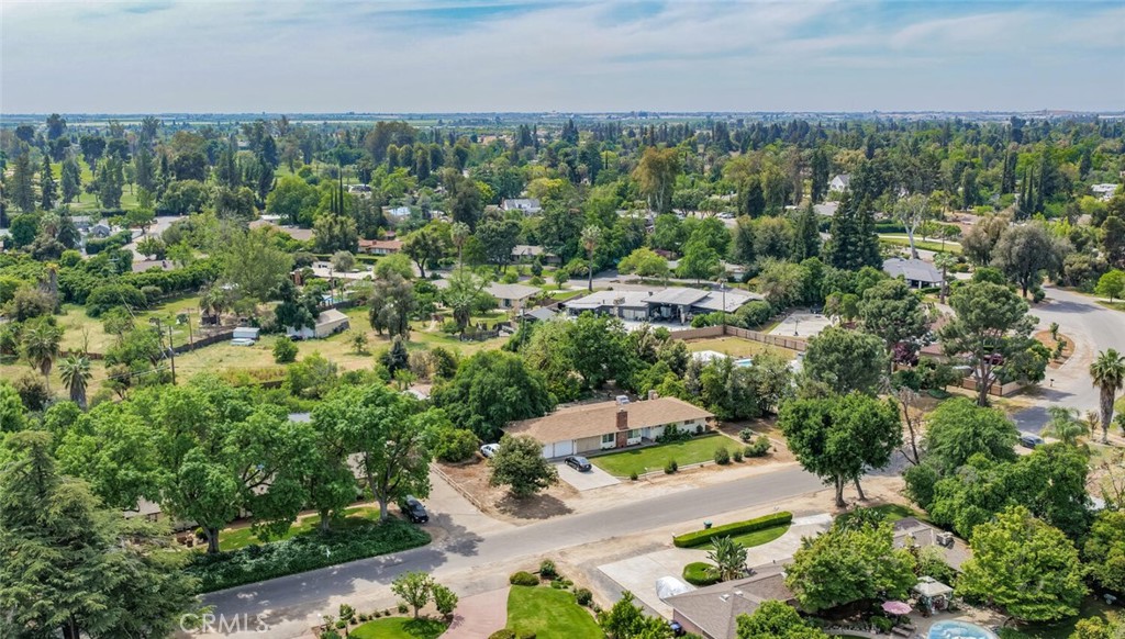5767 E Park Circle, Fresno, CA 93727