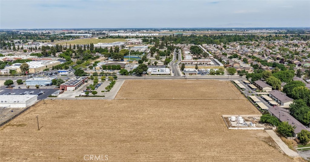 5767 E Park Circle, Fresno, CA 93727