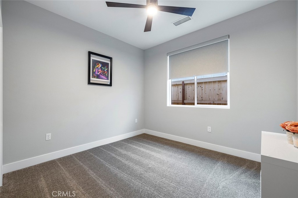 1243 Wildflower Dr, Madera, CA 93636