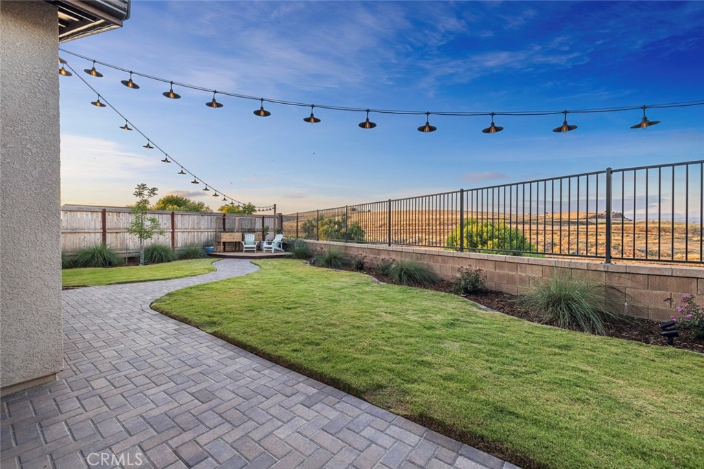 1243 Wildflower Dr, Madera, CA 93636