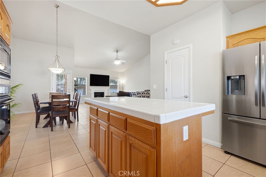4651 W Morris Ave, Fresno, CA 93722