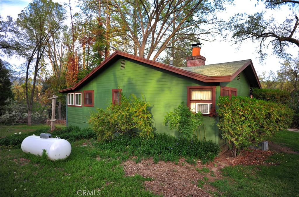 45695 Lauri Lane, Oakhurst, CA 93644